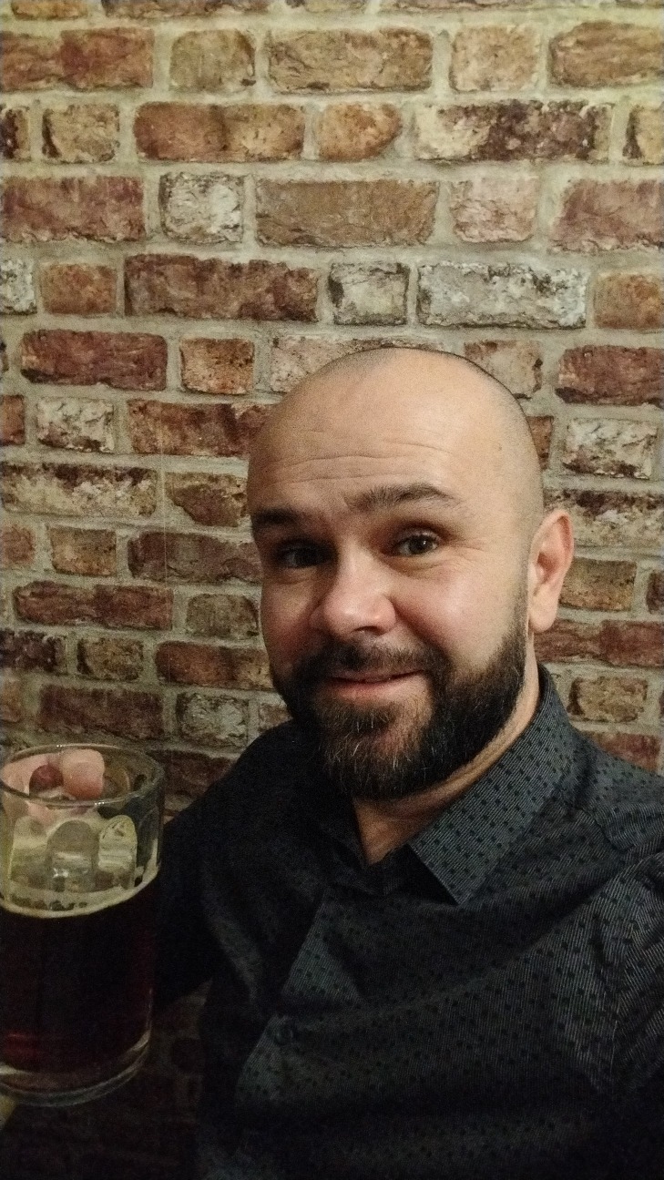 Profil de Mazine, 38 ans, Échangiste à Medstead