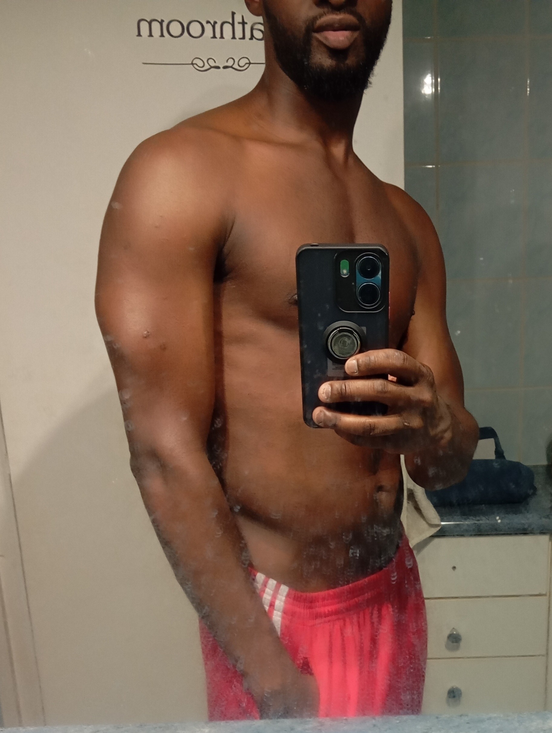 Profil de Meschac, 31 ans, Échangiste à Killaly