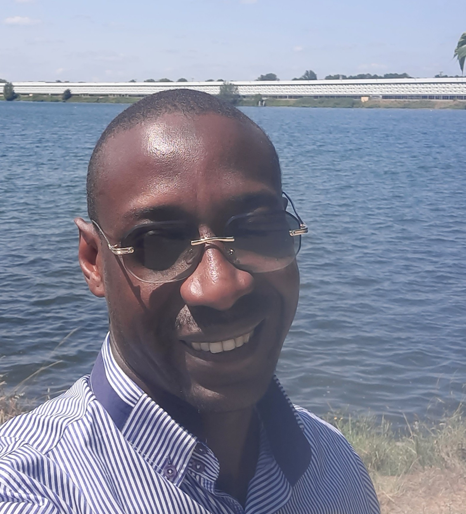 Profil de Anojan, 38 ans, Échangiste à Courcelles