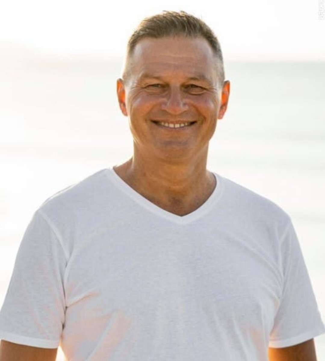 Profil de Giro, 52 ans, Échangiste à Laval